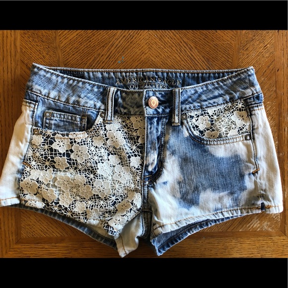 American Eagle Outfitters Pants - AE lace, bleached denim shortie shorts!